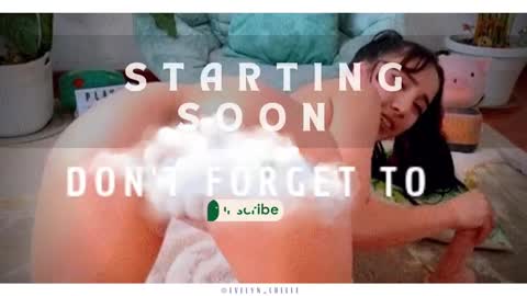 Snapshot of evelyn_chelle chatting on September 19, 10:43 pm Im Eve or Chelle Next Stream 191224 online show from September 19, 10:43 pm