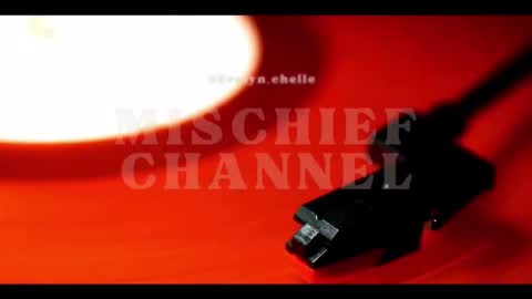 Snapshot of evelyn_chelle chatting on October 6, 11:46 pm Im Eve or Chelle Next Stream 191224 online show from October 6, 11:46 pm