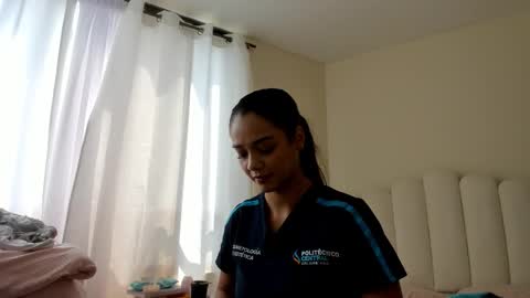 Snapshot of evelyn_coelloo chatting on February 11, 6:46 pm Eve online show from February 11, 6:46 pm