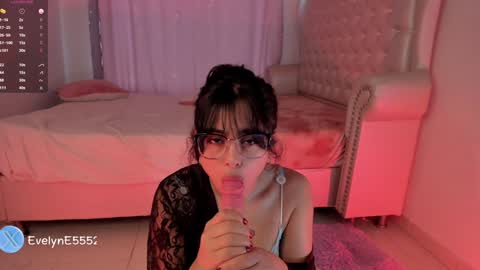 evelyn evelyn online show from December 13, 5:21 pm