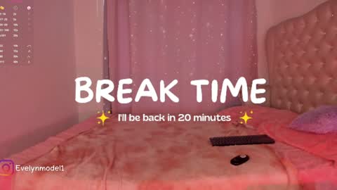 evelyn evelyn online show from February 4, 7:33 pm