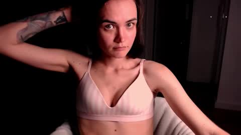 Evelyn online show from November 5, 11:49 pm