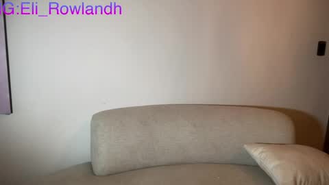 E V E L Y N  online show from April 15, 12:45 pm