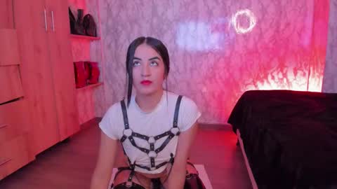 Evelyn online show from October 20, 4:51 pm