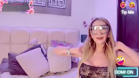 Snapshot of evelynagrey chatting on January 17, 9:25 am EvelynaGrey online show from January 17, 9:25 am