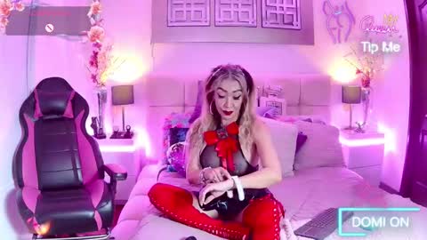 Snapshot of evelynagrey chatting on February 7, 5:55 am EvelynaGrey online show from February 7, 5:55 am