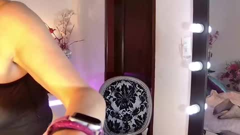 Snapshot of evelynagrey chatting on February 26, 9:08 am EvelynaGrey online show from February 26, 9:08 am