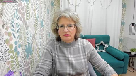 Snapshot of evelynblissful chatting on January 5, 4:58 am Evelyn online show from January 5, 4:58 am