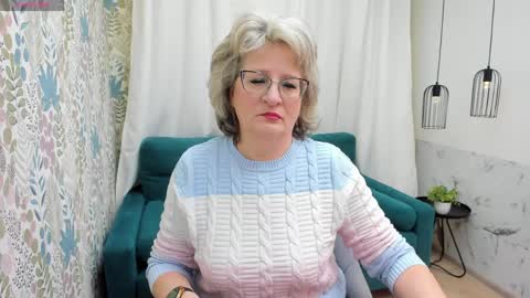 Evelyn online show from March 27, 5:13 am