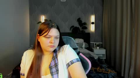 Evelyne Loo online show from April 28, 12:53 am