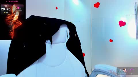 evelyne_rose online show from March 10, 9:10 am