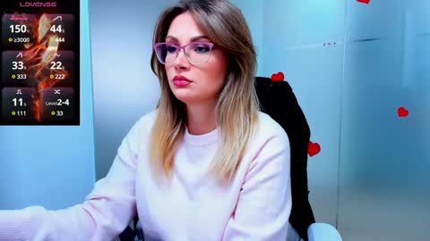 evelyne_rose online show from March 11, 6:10 am