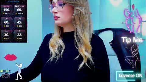 evelyne_rose online show from September 19, 4:58 am