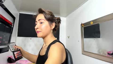 Evelyne online show from March 12, 4:18 am