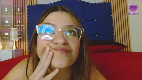 Snapshot of evelynfire2 chatting on November 19, 6:41 pm evelynfire2 online show from November 19, 6:41 pm