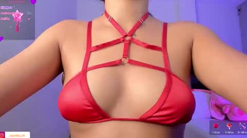 Snapshot of evelynhoward23 chatting on February 7, 3:54 am LAURA SOFIA INDEPENDENT MODEL FOLLOW ME NOW ALMOST 10000 FOLLOWERS online show from February 7, 3:54 am