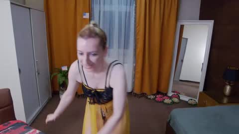 evelynreagan online show from June 27, 6:18 am