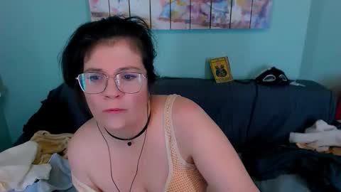 Everly online show from March 13, 5:30 pm