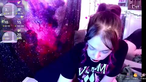 Evie online show from February 2, 7:41 am