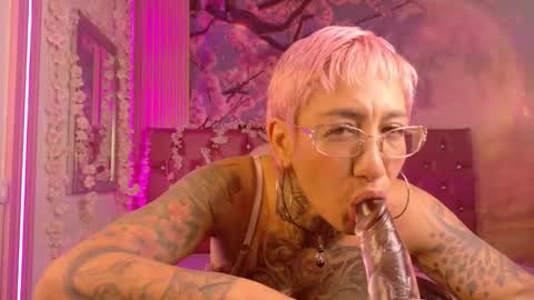 everlyn_sexx online show from March 6, 1:29 pm