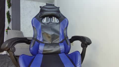 luis online show from October 22, 11:04 pm