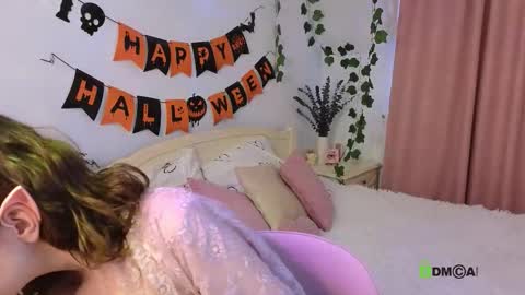 Snapshot of evi_brook chatting on October 21, 6:36 am evi_brook online show from October 21, 6:36 am
