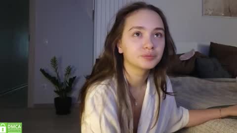 Snapshot of evi_woow chatting on October 24, 1:24 am evi_woow online show from October 24, 1:24 am