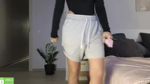 Snapshot of evi_woow chatting on November 6, 6:31 pm evi_woow online show from November 6, 6:31 pm