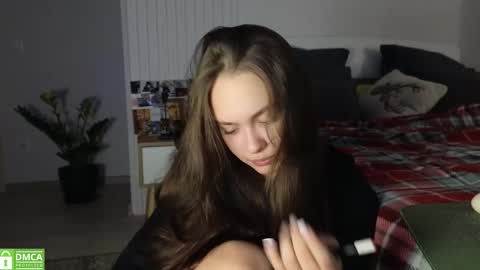 Snapshot of evi_woow chatting on November 15, 9:32 pm evi_woow online show from November 15, 9:32 pm