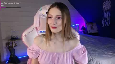 Evie online show from June 29, 9:37 pm
