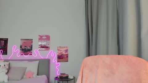 Snapshot of evie_tomioka chatting on July 5, 5:14 am Eva online show from July 5, 5:14 am