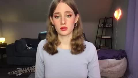 Snapshot of eviecam chatting on February 23, 11:36 pm Evie3 online show from February 23, 11:36 pm