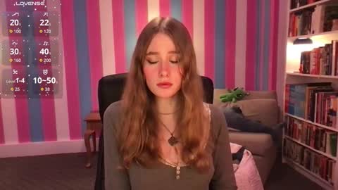 Snapshot of eviecam chatting on December 3, 2:41 am Evie3 online show from December 3, 2:41 am