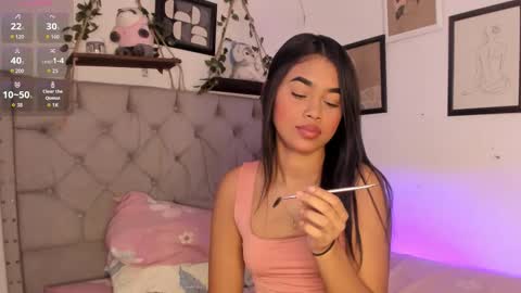 Snapshot of evieh1_ chatting on November 19, 3:56 pm Ivi Alejandra online show from November 19, 3:56 pm