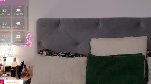 Evie online show from October 4, 1:36 am