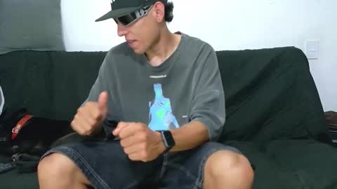 evil_boss1 online show from April 9, 11:10 pm