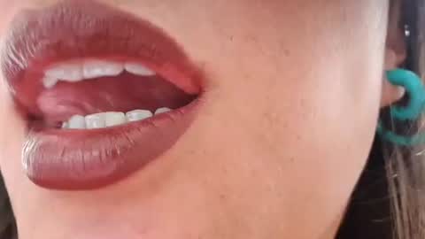 Evoleth online show from June 25, 3:27 pm