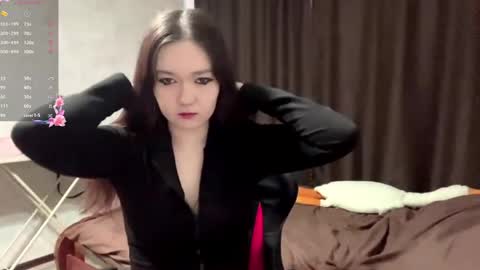 Emma online show from May 10, 10:09 am
