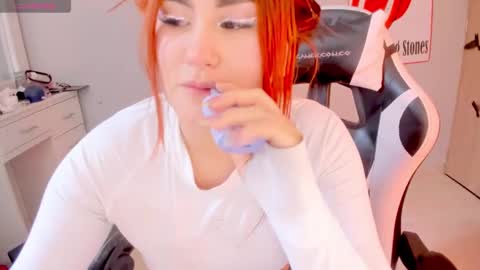 evva_foxxy online show from January 7, 4:59 pm