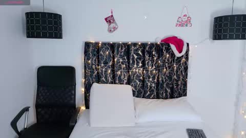 evvaa_moon online show from December 17, 12:22 pm