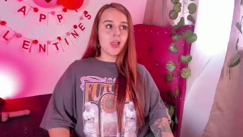 Snapshot of evy_orange1 chatting on February 12, 8:07 pm EVY online show from February 12, 8:07 pm