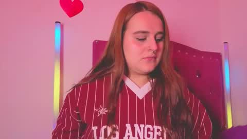 Snapshot of evy_orange1 chatting on October 19, 11:49 pm EVY online show from October 19, 11:49 pm