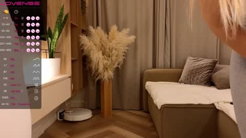 Eva m1racle  online show from December 5, 6:11 pm