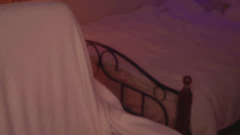 Alyson online show from December 10, 9:33 pm