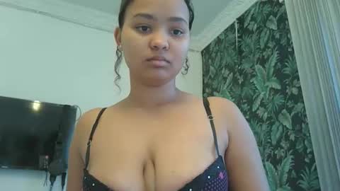 courtney online show from March 3, 5:35 am