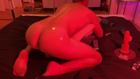 exhibitp online show from December 10, 6:28 pm