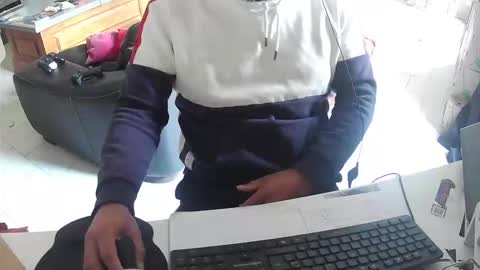 Gio online show from September 25, 5:05 pm