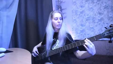 Snapshot of exorty chatting on September 12, 1:49 am my real name is Irene but Exo is oke too online show from September 12, 1:49 am