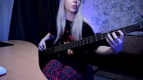 Snapshot of exorty chatting on September 15, 12:21 am my real name is Irene but Exo is oke too online show from September 15, 12:21 am