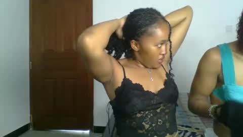 exotic_cutiee online show from April 30, 8:09 am